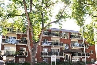 Building Photo - Shangri La