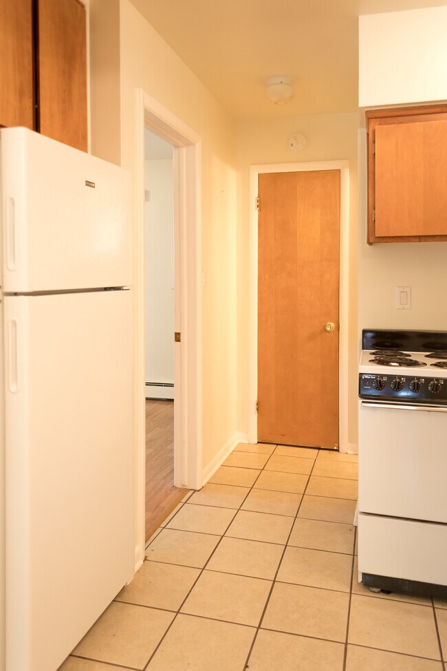 Foto del edificio - 4304 13 Mile Rd