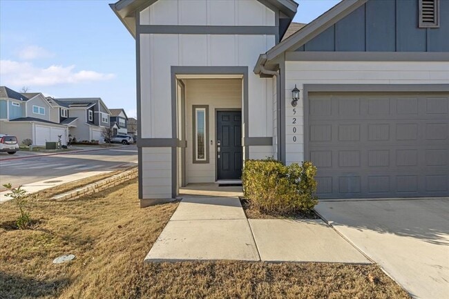 Building Photo - 5200 Jason Dr