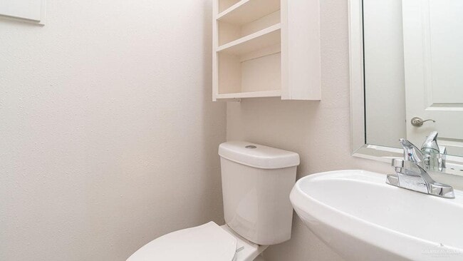 Building Photo - 9 W Fig Ave