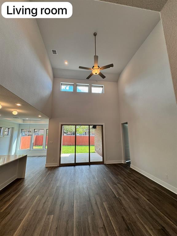 Building Photo - 1649 Cardinal Ln