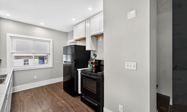 Building Photo - 1303 Sorin St