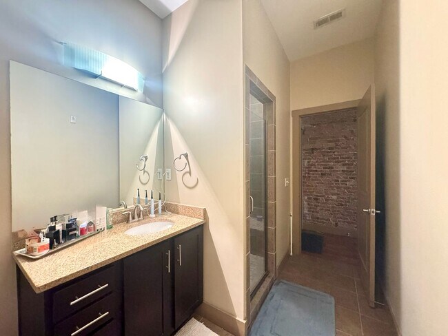 Foto del edificio - 641 Walnut St