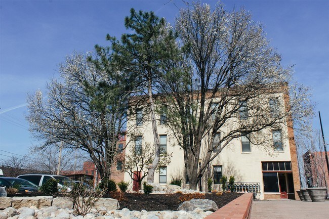 Foto del edificio - 310 Delaware St