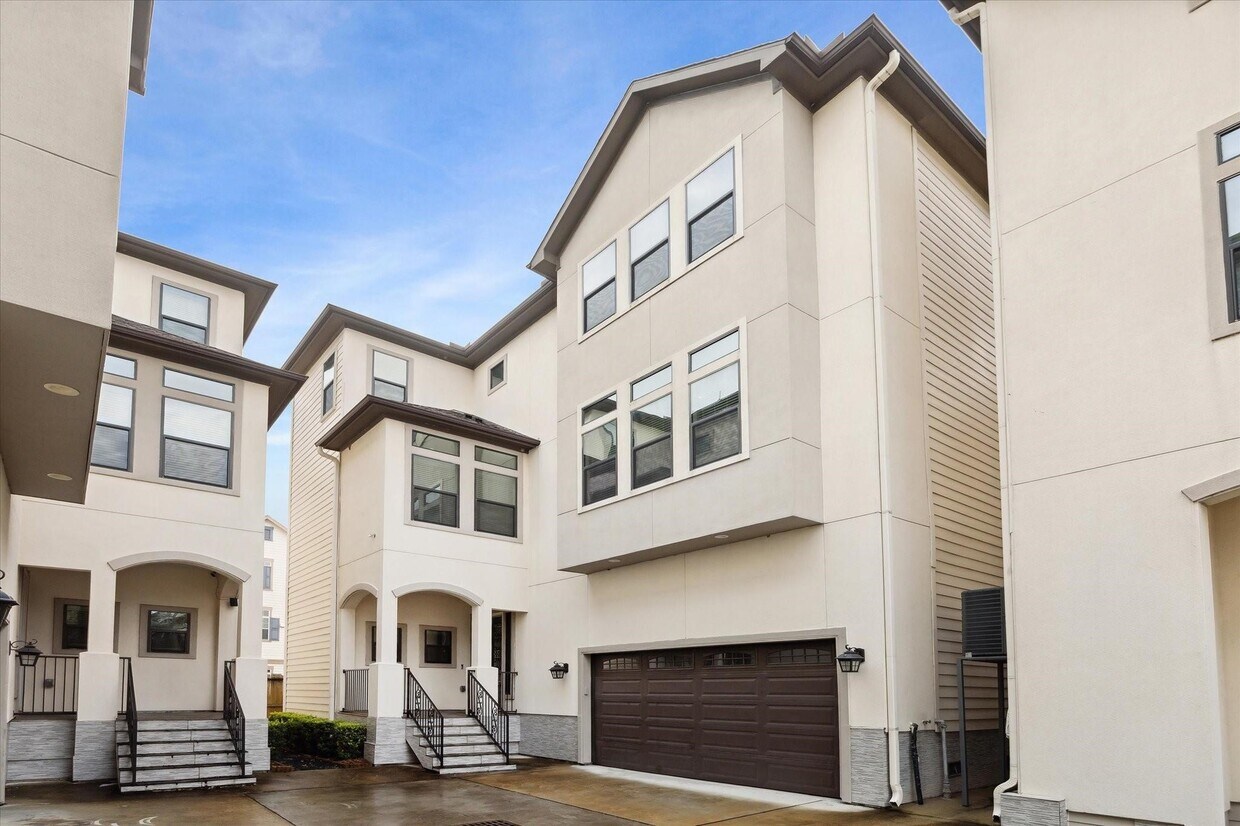 Foto principal - 1620 W 24th St