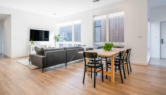 Building Photo - OSLOatlas Co-Living Apartments
