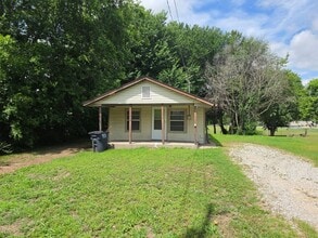 Building Photo - 532 N Patchin Ave