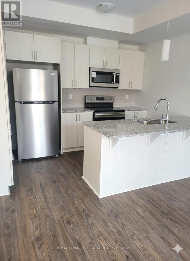 Building Photo - 412 Jewelwing Private