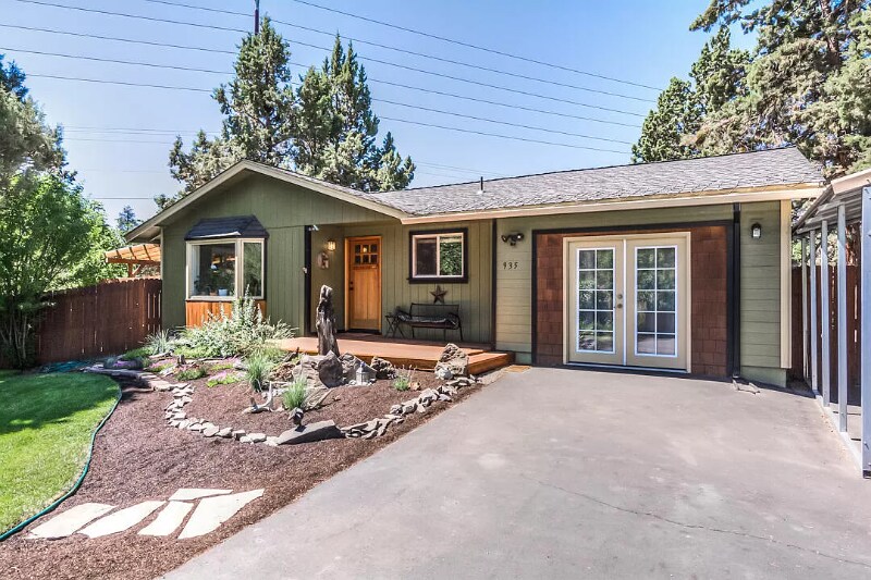 Foto principal - 935 SE Douglas St