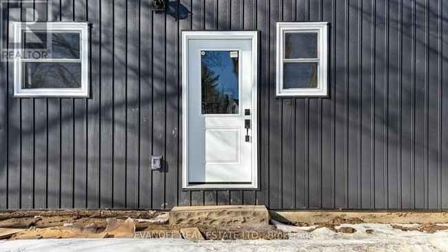 Building Photo - 29 Leahann Dr