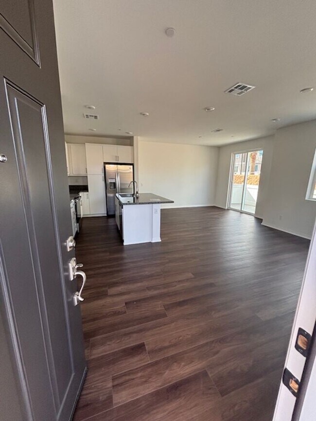 Foto del edificio - Ready Now! Beautiful Wildomar Condo  3 Bed...