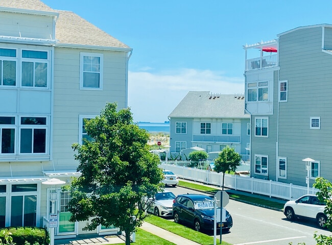 1 block from the beach. - 131 Meridian Blvd