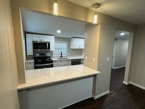 Building Photo - 118 Abner Ave