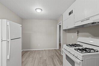 Building Photo - 2729 Main St