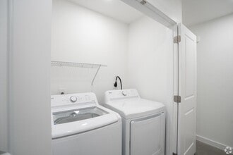 Building Photo - 4013 Peach Ln