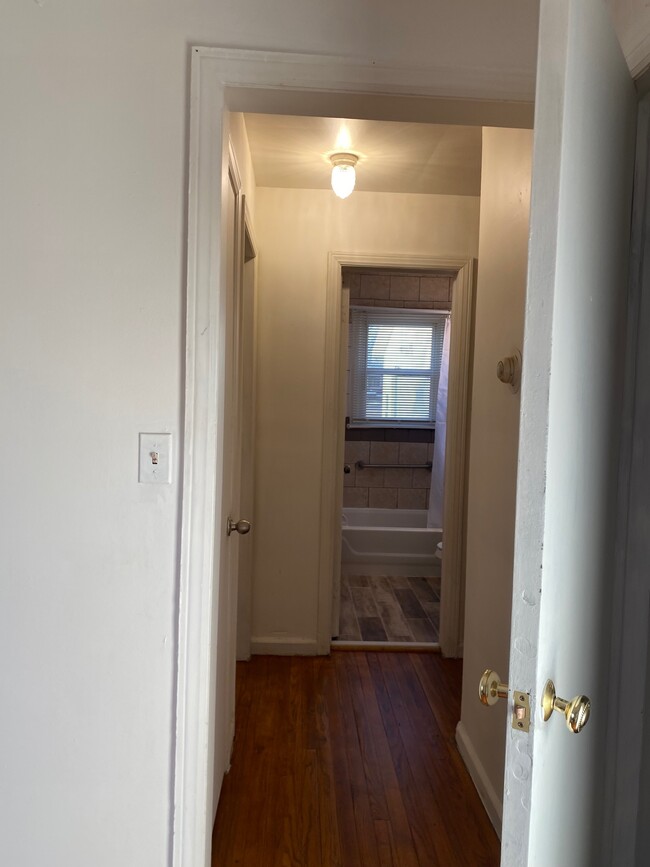 Building Photo - 174 Euclid Ave