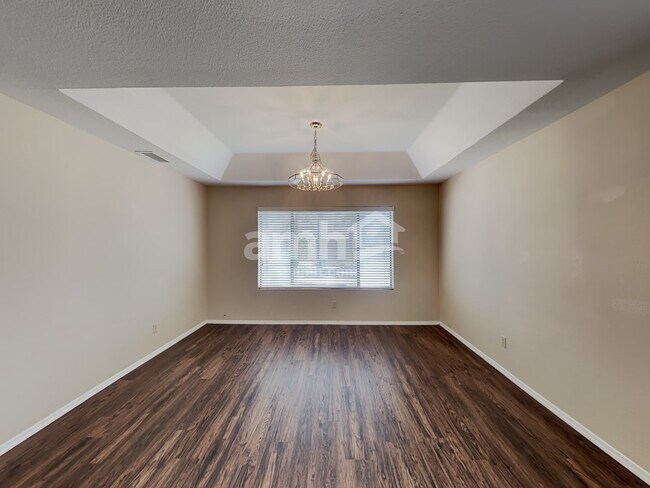 Foto del edificio - 5679 E Beverly Lane