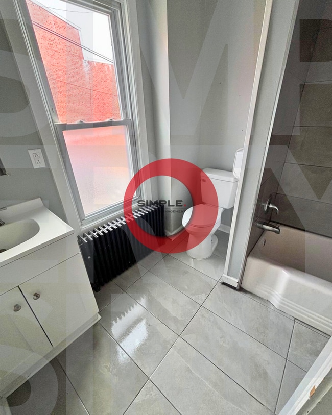 Building Photo - 625 Willow St