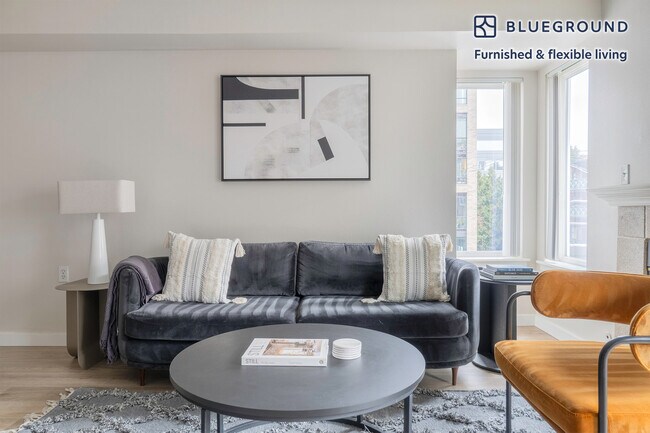 Foto del edificio - 526 Yale Ave N