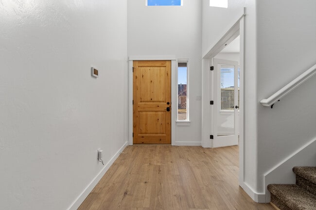 Building Photo - 10102 W Brownstone Dr