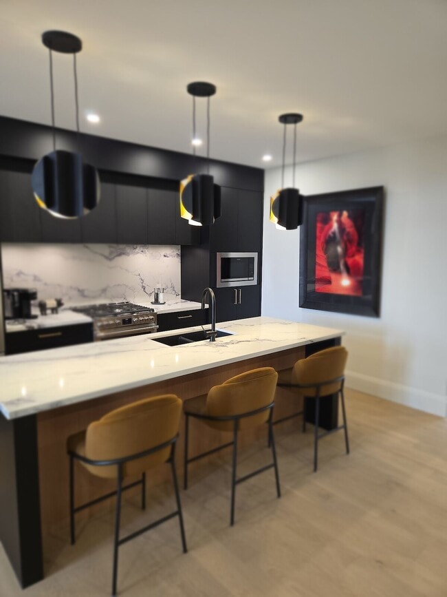 Photo du bâtiment - 1924-126A 26a St SW