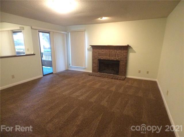 Building Photo - 8019 Greenside Ct