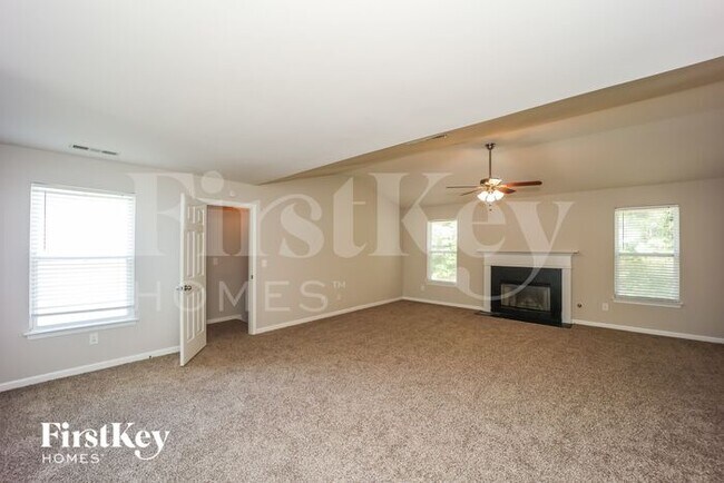 Foto del edificio - 2625 Highland Hill Parkway