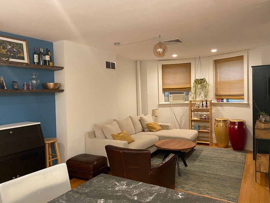 Foto principal - 89 Warren Ave