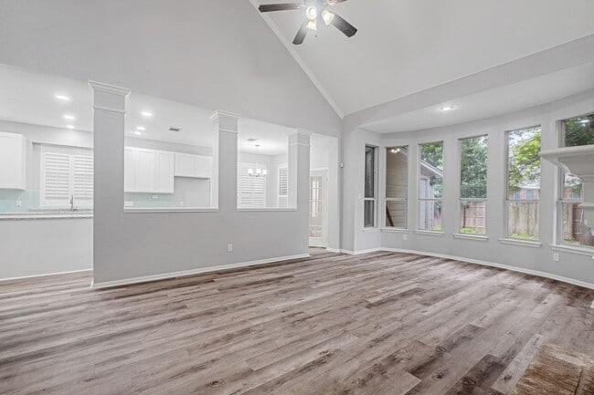Building Photo - Updated 4 Bedroom, 3 Bath, 2 Story Home in...