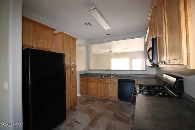 Building Photo - 15225 W Shaw Butte Dr