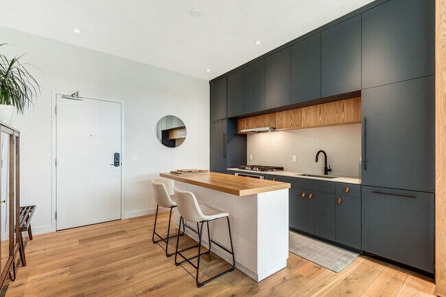 Foto del edificio - 2745 NW Ordway Ave