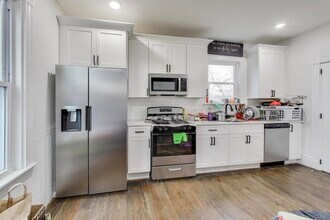 Building Photo - 65 Lambert Ave