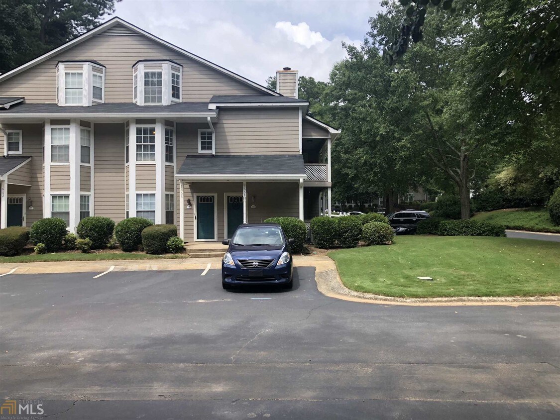 Primary Photo - 1668 Northridge Dr
