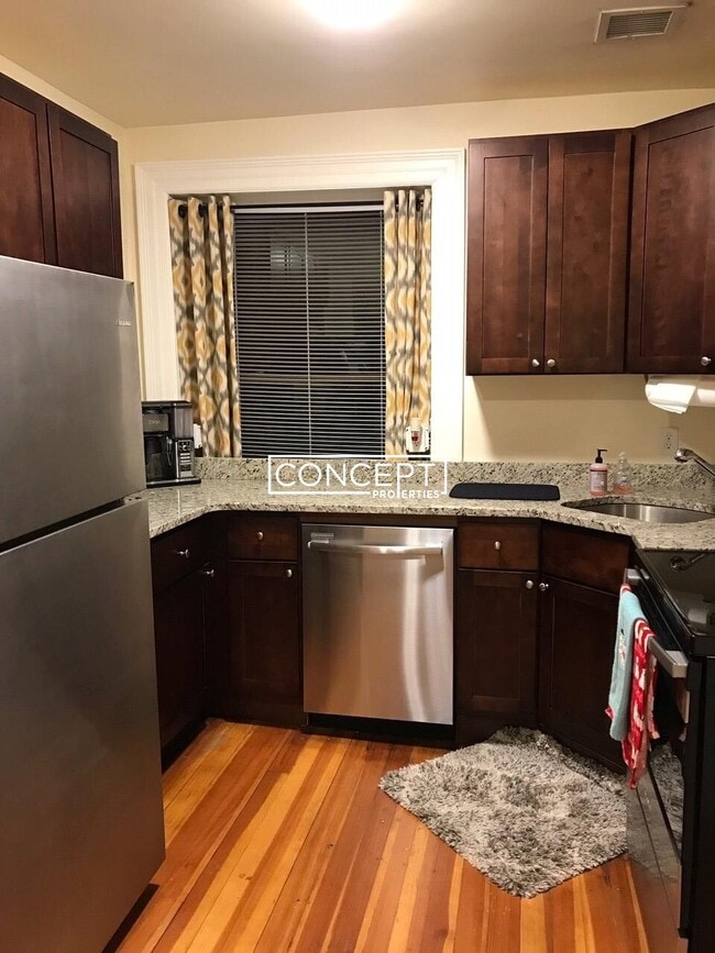 Foto del edificio - 1463 Beacon St