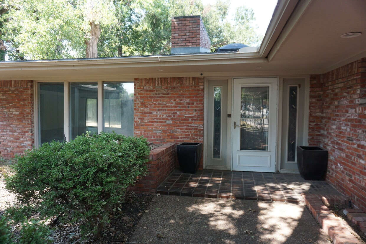 2408 Hampstead Ln, Wichita Falls, TX 76308 House Rental in Wichita