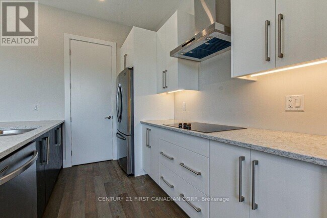 Building Photo - 1696 Fiddlehead Pl