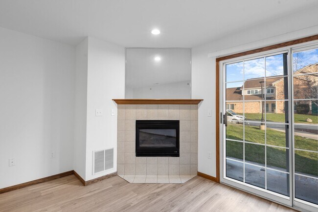 Building Photo - 12665 Beloit Rd