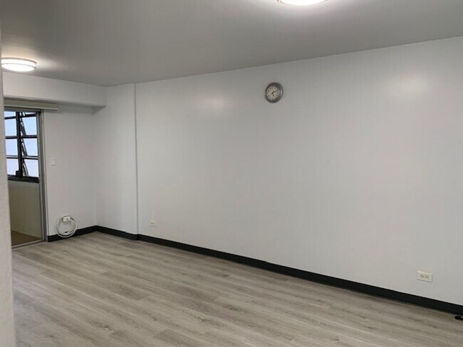 Foto del edificio - 3350 Sierra Dr