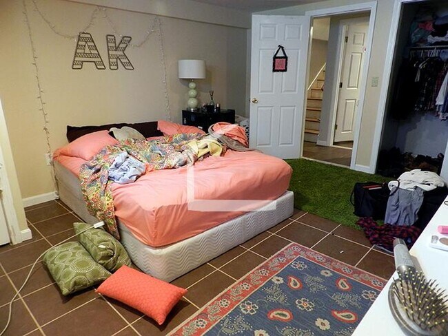 Building Photo - HOT ALLSTON LISTING!!!!