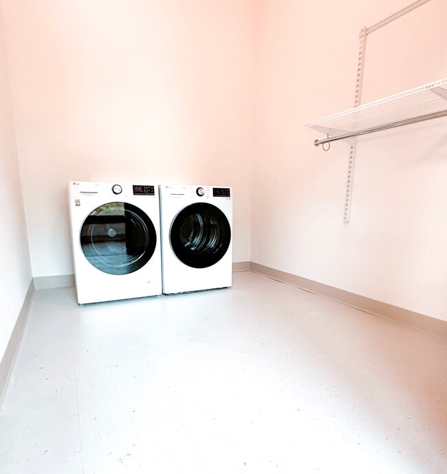 Foto del edificio - The Residences at ThriveOn King