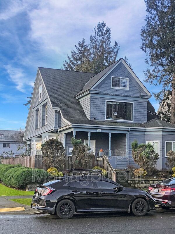 Primary Photo - 824 S L St
