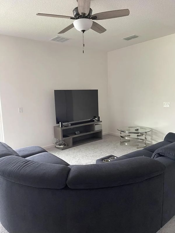 Foto del edificio - 1328 Yorkdale Rd