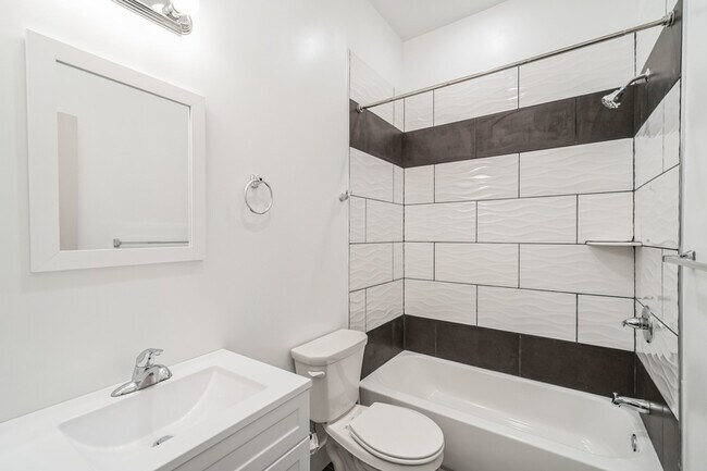 Building Photo - 513 N 63rd St