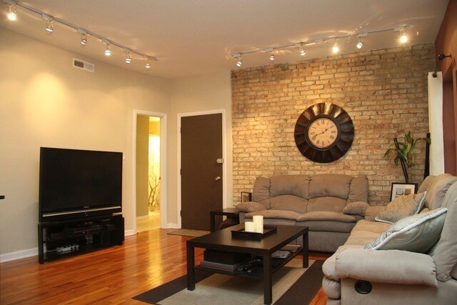 Foto del edificio - 849 W Barry Ave