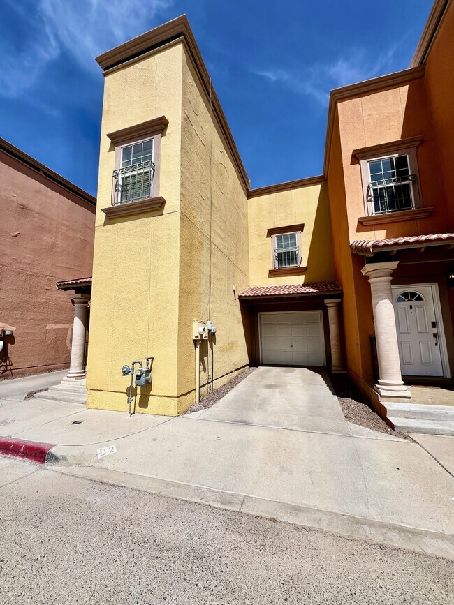 Building Photo - 3150 N Yarbrough Dr