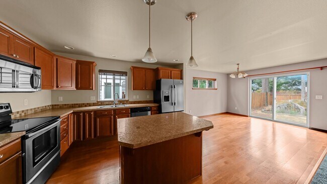 Foto del edificio - 3 Bed 2.5 Bath - Townhome - Pet Friendly - NAS Whidbey