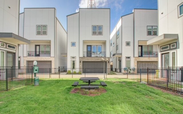 Building Photo - 8411 Hempstead Rd