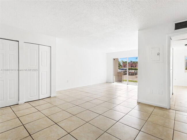 Foto del edificio - 15221 SW 80th St