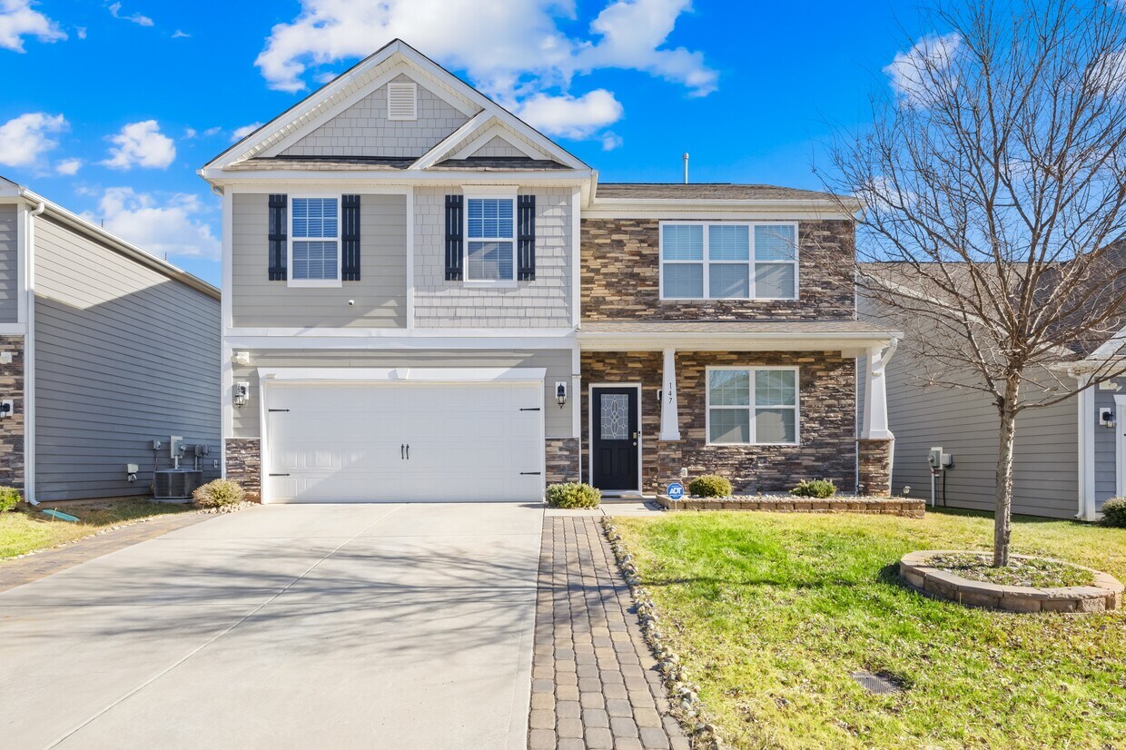 Foto principal - 147 Cherry Birch St