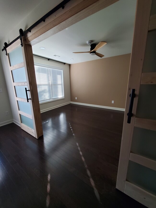 Foto del edificio - 160 Hamilton Ave NW